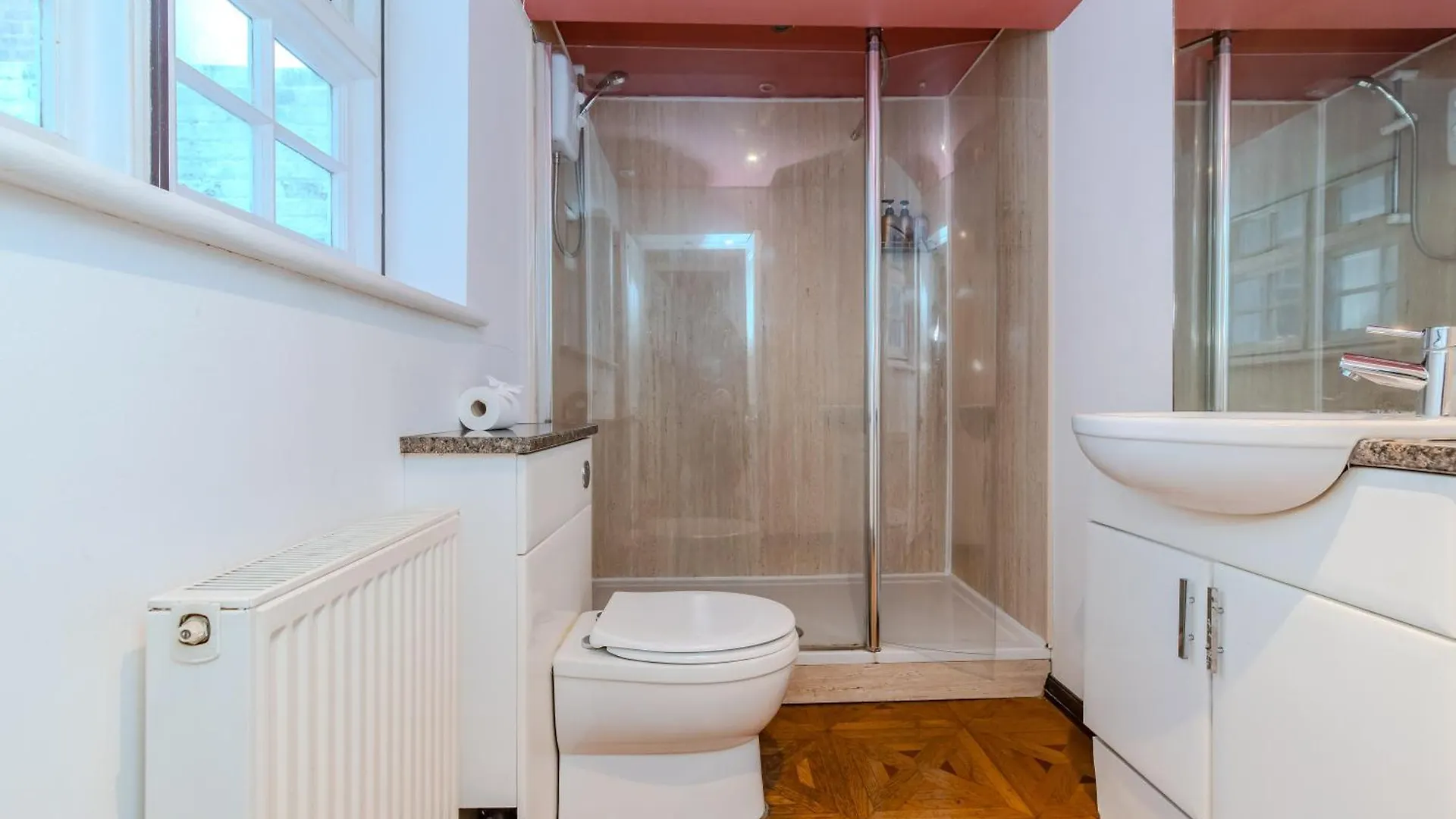 Spacious Brighton Beach Town House I Stag Do & Hen Party Welcome 0*,  United Kingdom