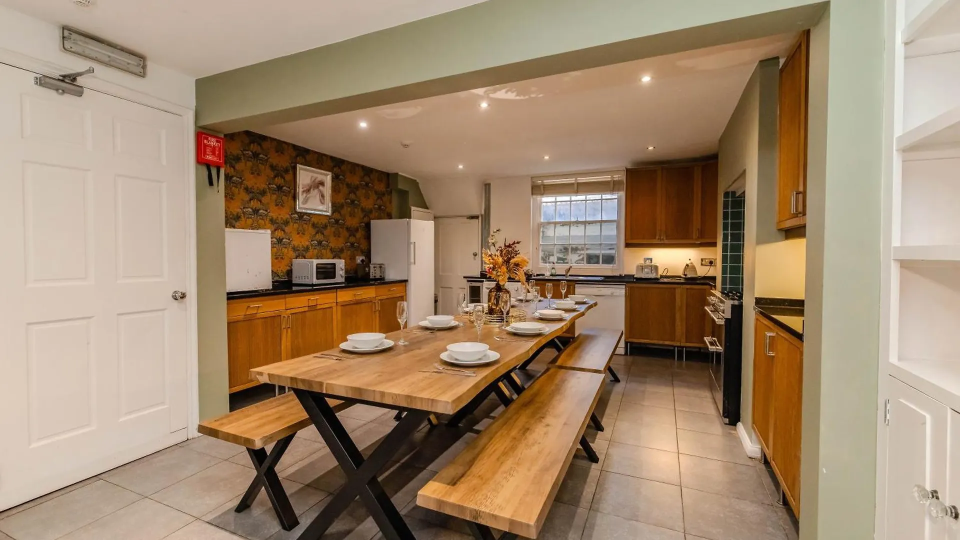 Spacious Brighton Beach Town House I Stag Do & Hen Party Welcome 0*,  United Kingdom