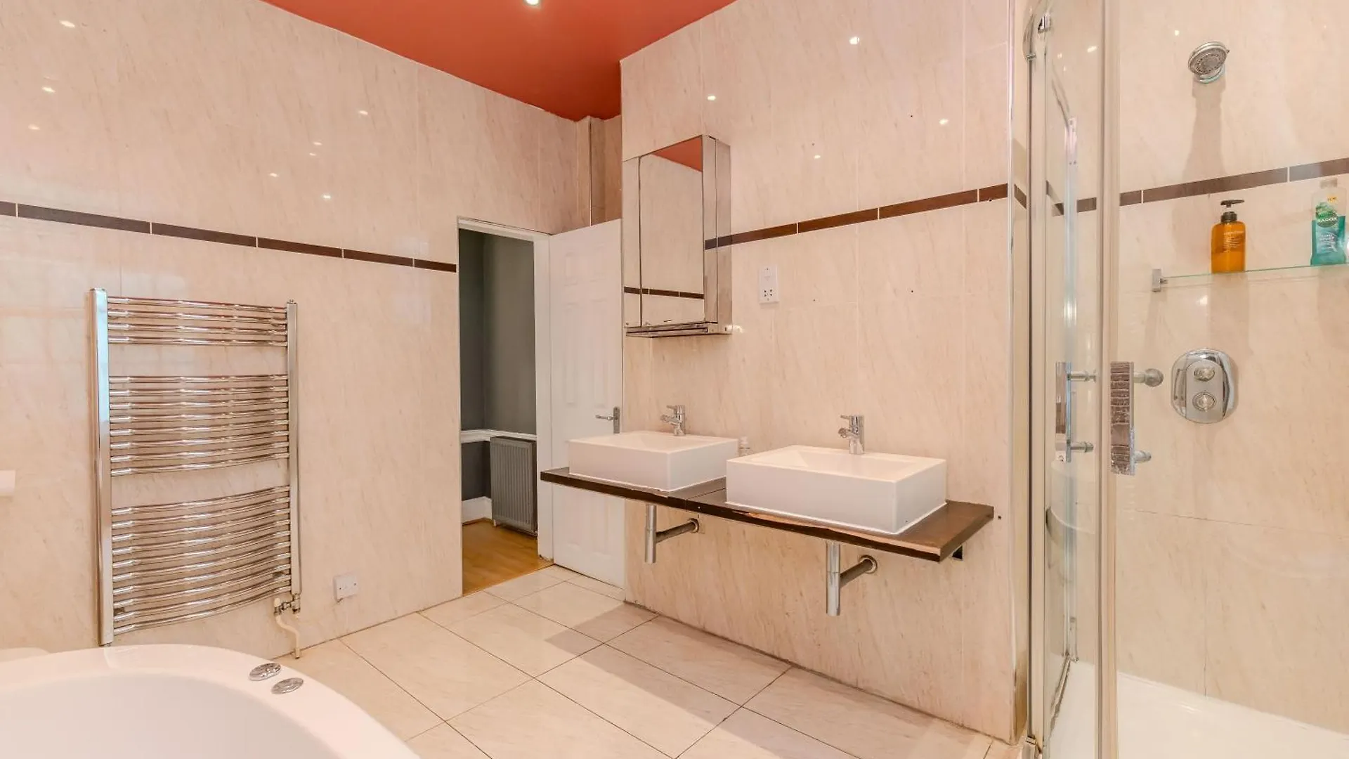 Apartment Spacious Brighton Beach Town House I Stag Do & Hen Party Welcome