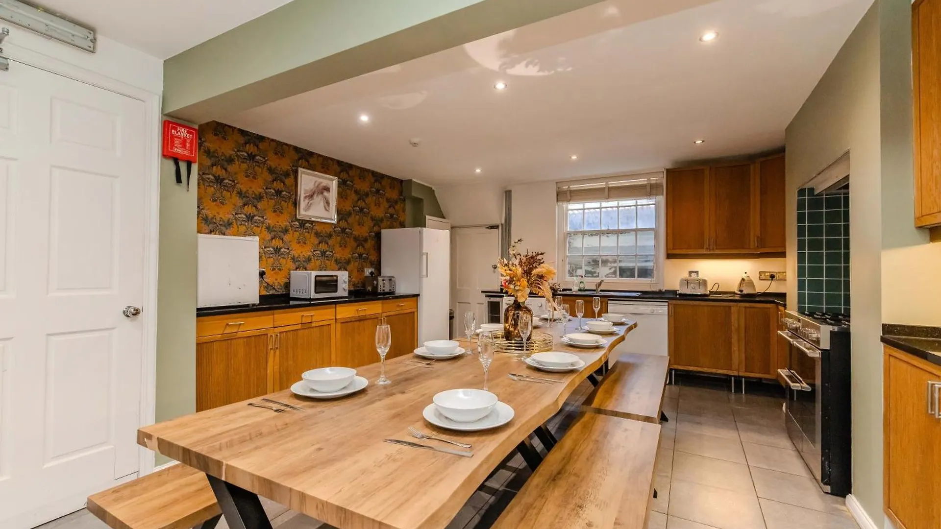 Apartment Spacious Brighton Beach Town House I Stag Do & Hen Party Welcome