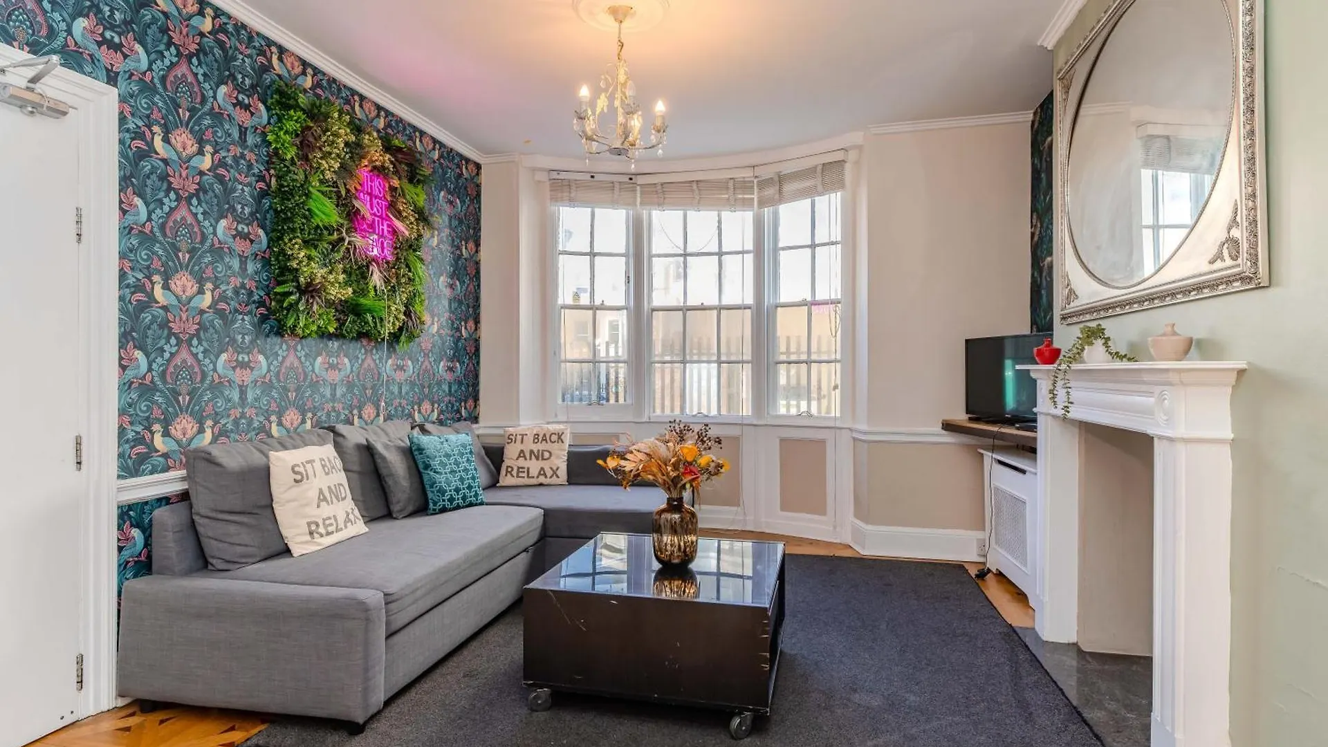 Apartment Spacious Brighton Beach Town House I Stag Do & Hen Party Welcome