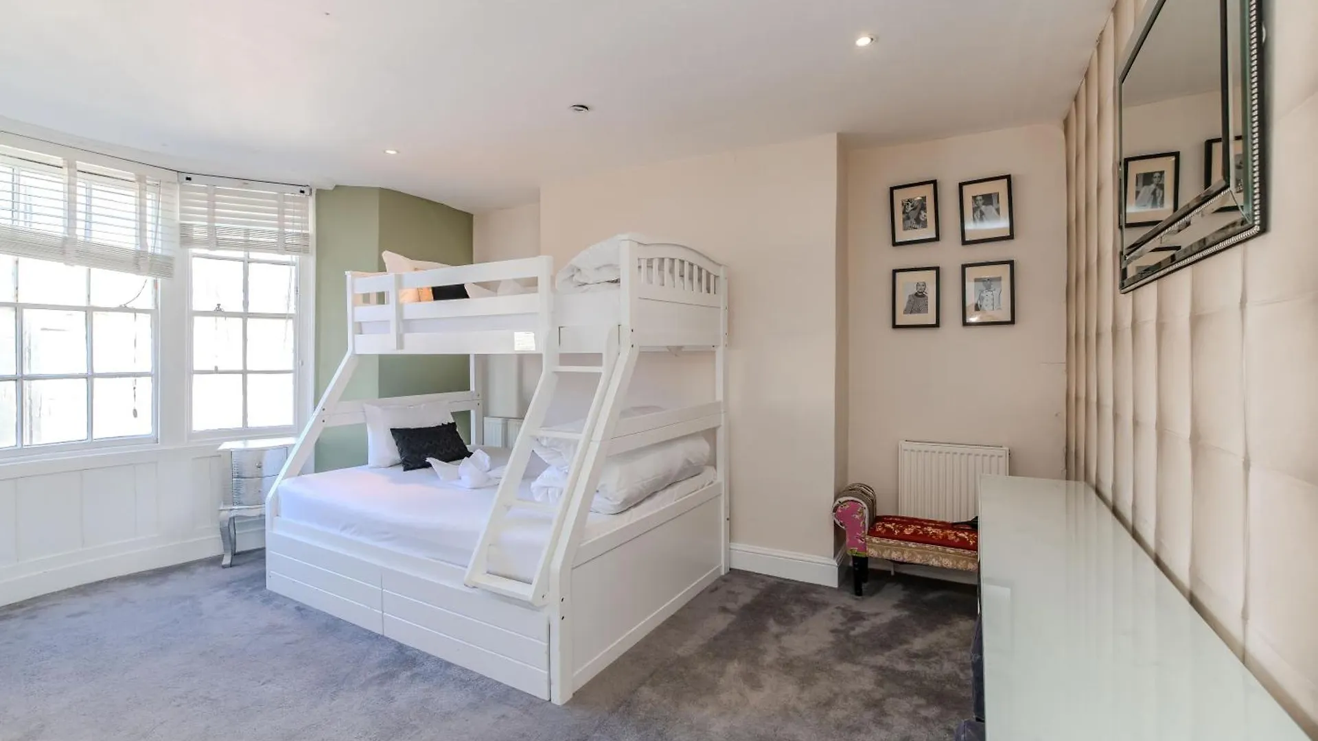 Spacious Brighton Beach Town House I Stag Do & Hen Party Welcome United Kingdom