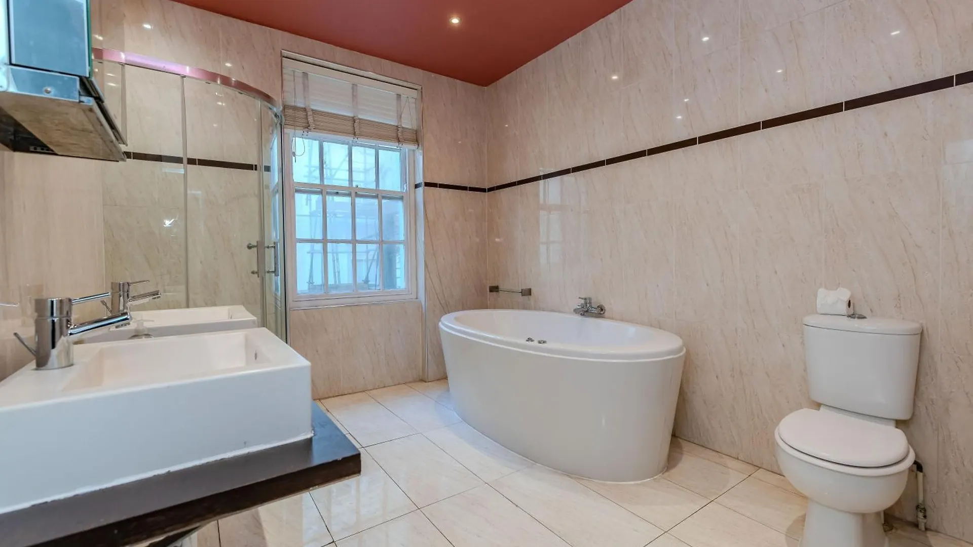 Spacious Brighton Beach Town House I Stag Do & Hen Party Welcome Apartment